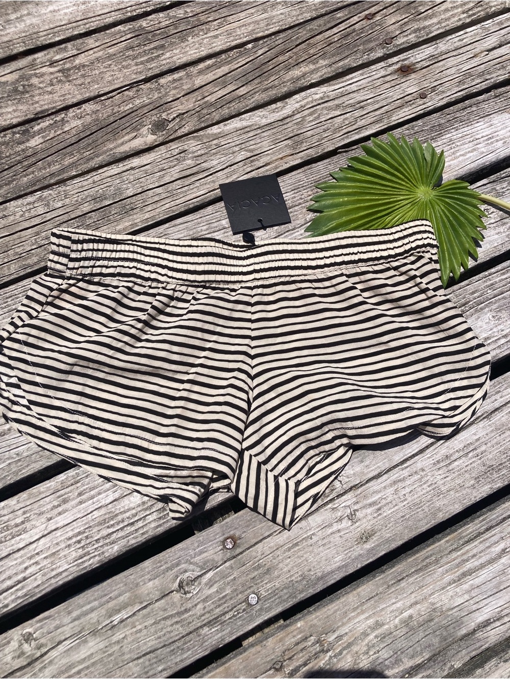 NWT ACACIA *flaw* - Makaha Silk Sleep Shorts in Classic - M